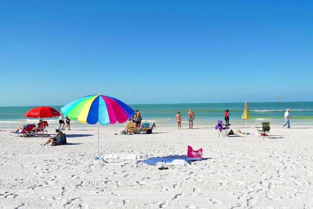 Siesta Cool: Only Minutes Walk To Siesta Beach! Siesta Key Esterno foto